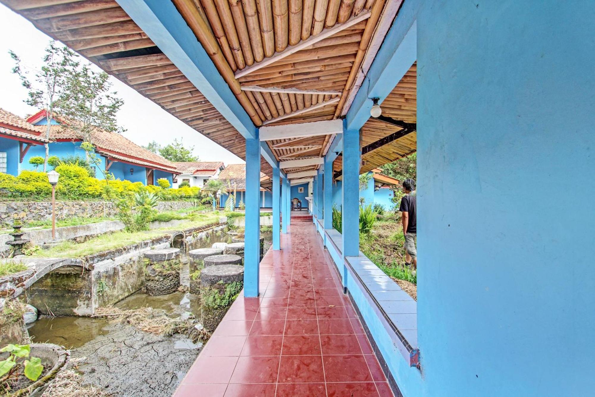 Hotel Capital O 91644 Loka Hause Salatiga Zewnętrze zdjęcie