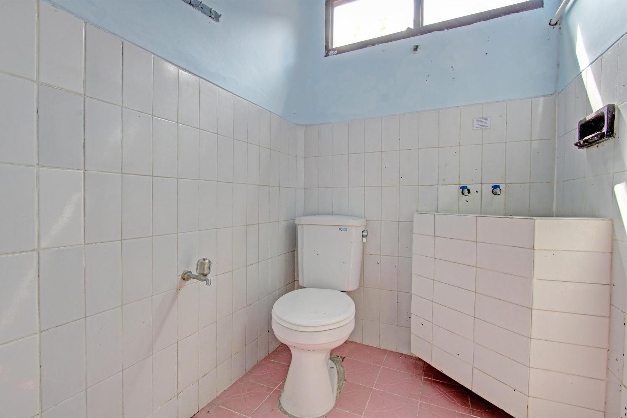 Hotel Capital O 91644 Loka Hause Salatiga Zewnętrze zdjęcie